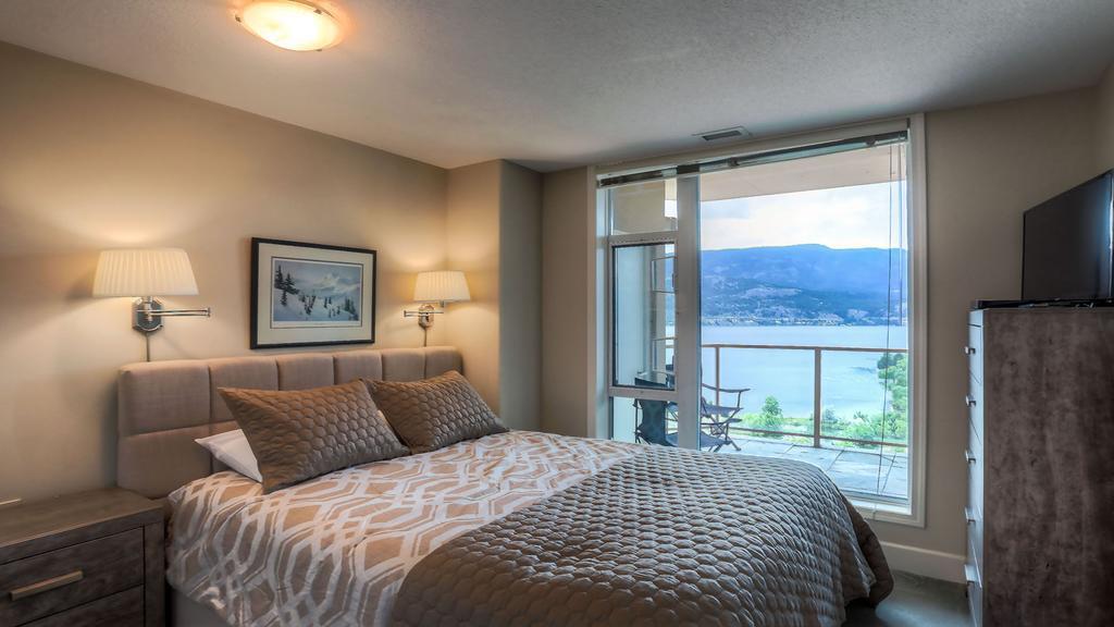 Sunset Waterfront Resort By Kelownacondorentals Exteriör bild