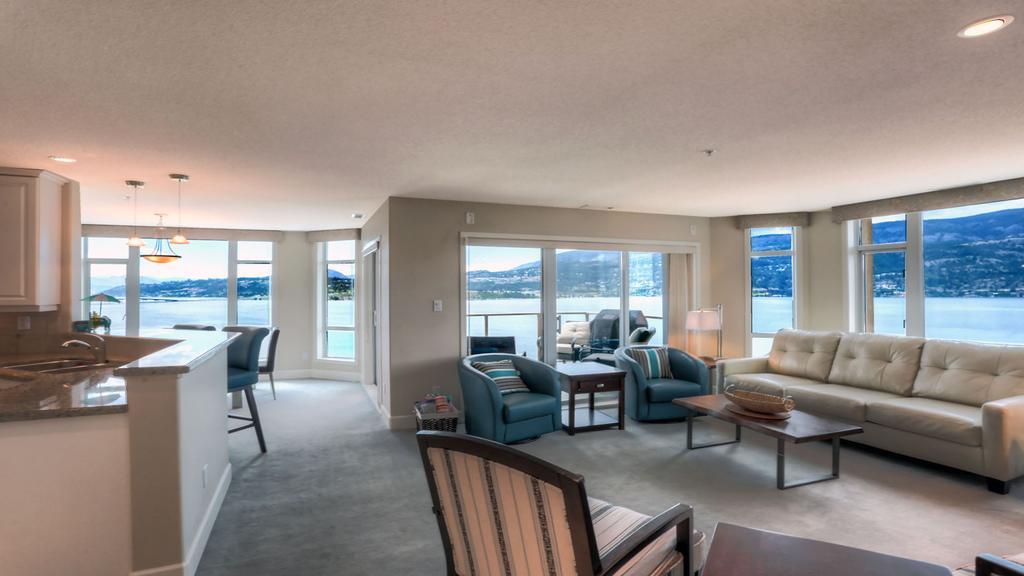 Sunset Waterfront Resort By Kelownacondorentals Exteriör bild