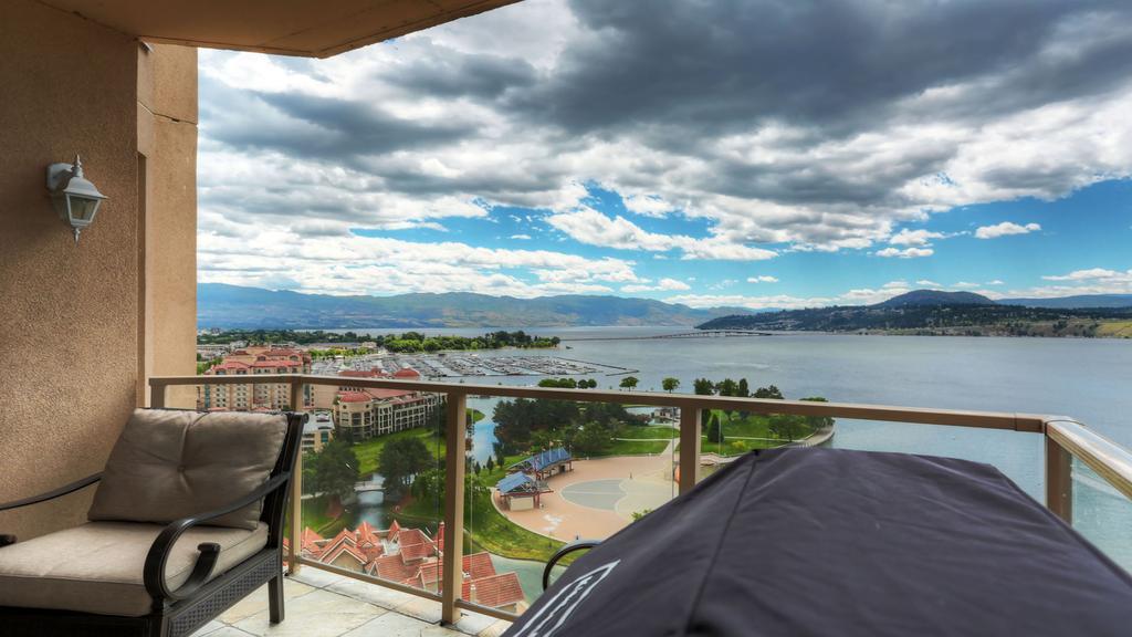 Sunset Waterfront Resort By Kelownacondorentals Exteriör bild