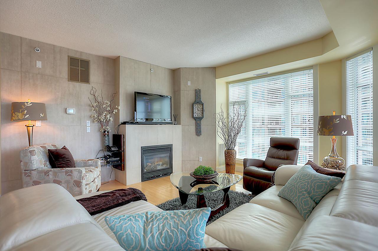 Sunset Waterfront Resort By Kelownacondorentals Exteriör bild