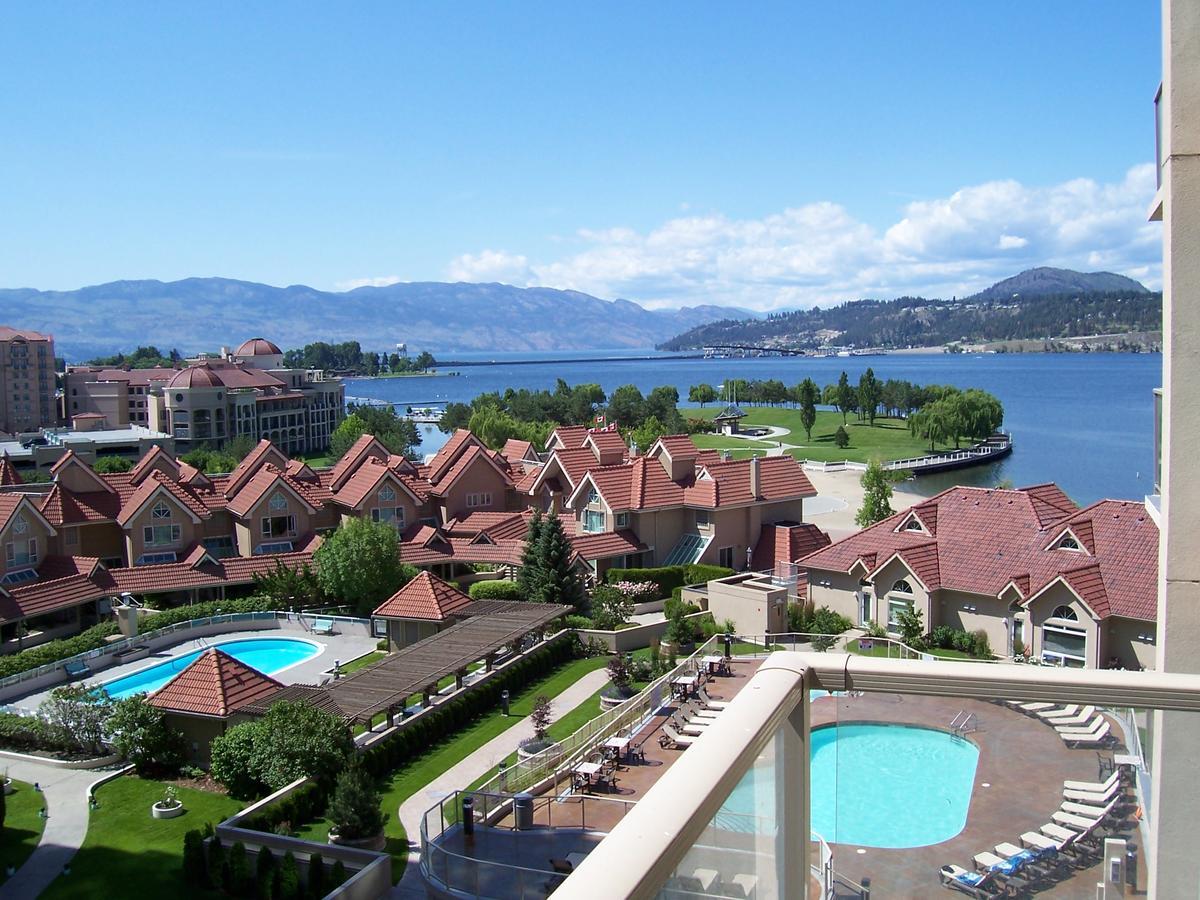 Sunset Waterfront Resort By Kelownacondorentals Exteriör bild