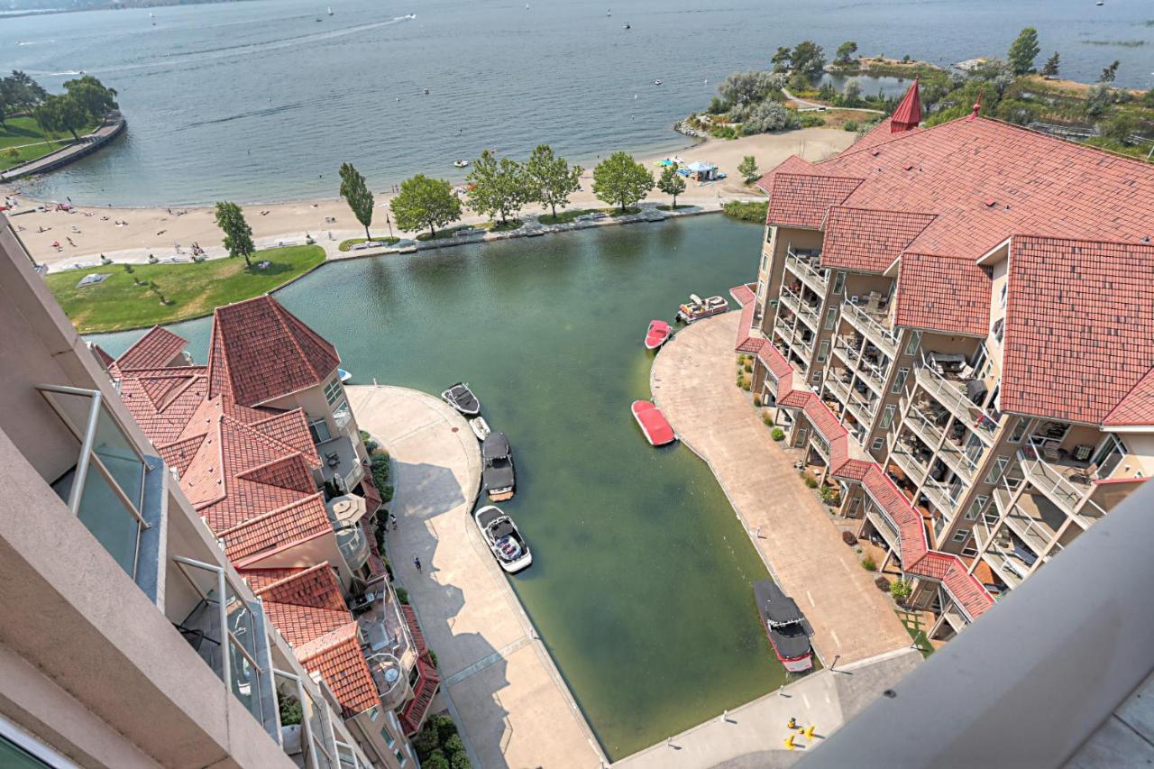 Sunset Waterfront Resort By Kelownacondorentals Exteriör bild