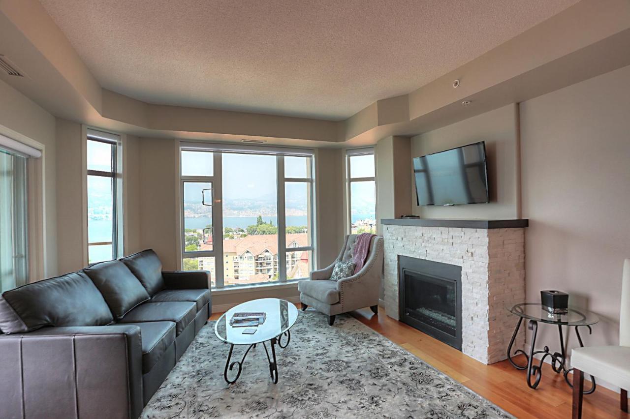 Sunset Waterfront Resort By Kelownacondorentals Exteriör bild